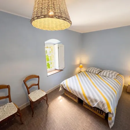 Spacieux A Avec Piscine Apartment